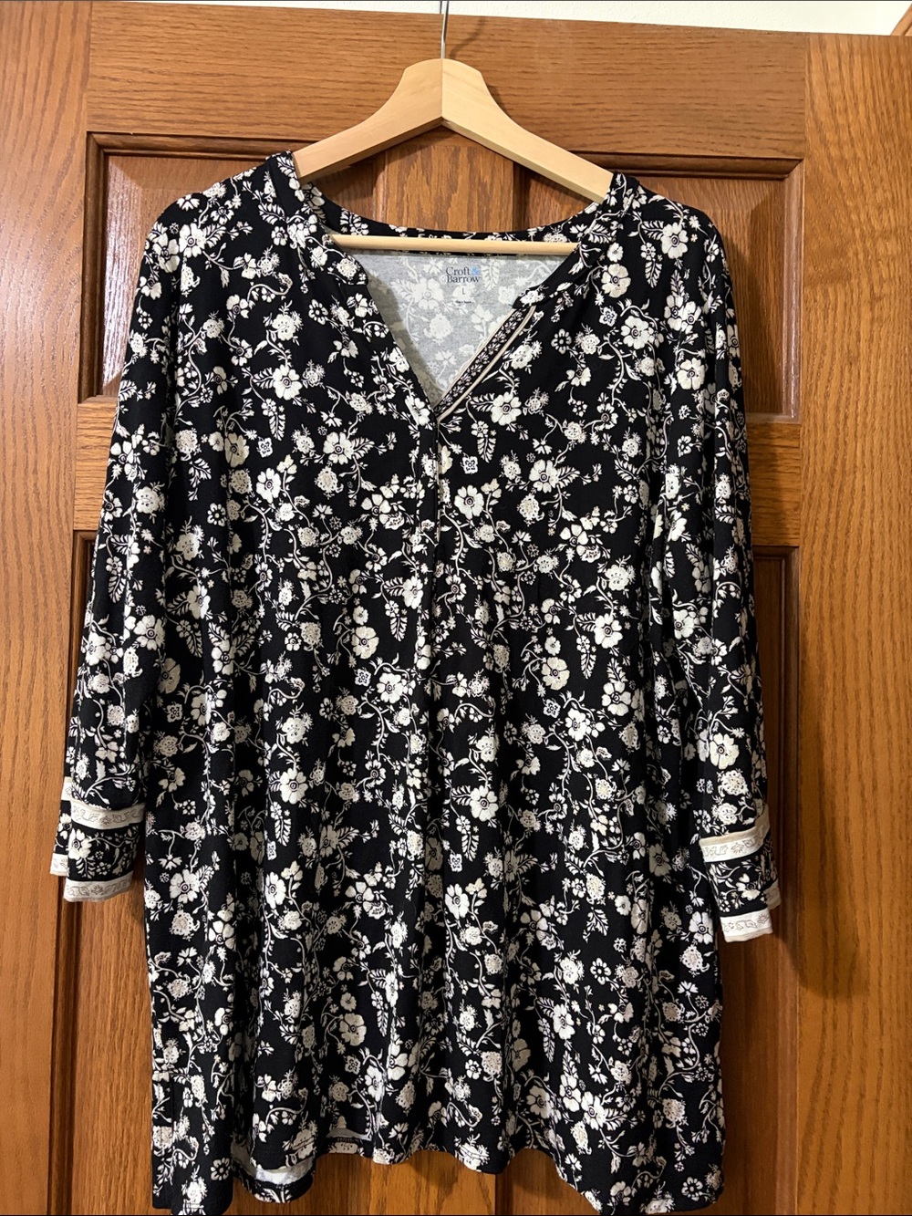 Croft and Barrow Black and Ivory Floral Tunic Top